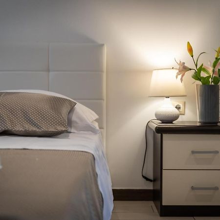 Studio Apartment La Luna Split Kültér fotó