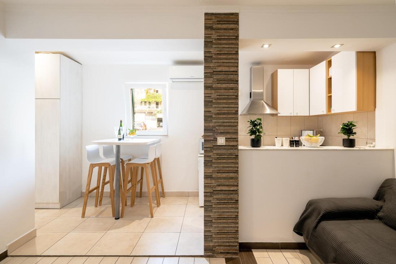 Studio Apartment La Luna Split Kültér fotó